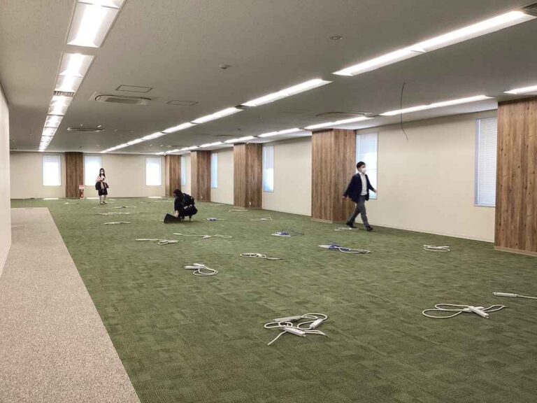 渋谷駅徒歩４分！グリーンの装飾が映える７・８階セット貸オフィス