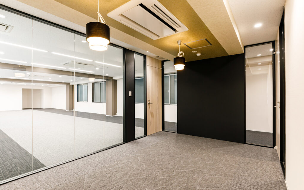 【セットアップ 永田町駅】屋上ルーフガーデン付き永田町の内装付きオフィスの写真4