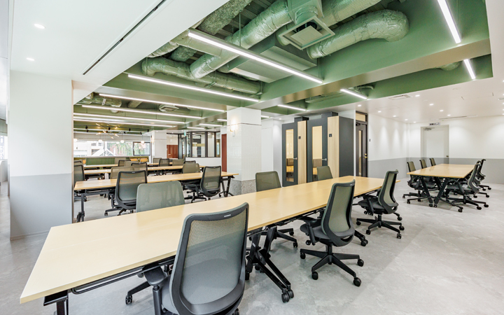 【セットアップ 馬喰横山駅徒歩3分】家具・テレカンブース完備の開放的なデザインオフィス