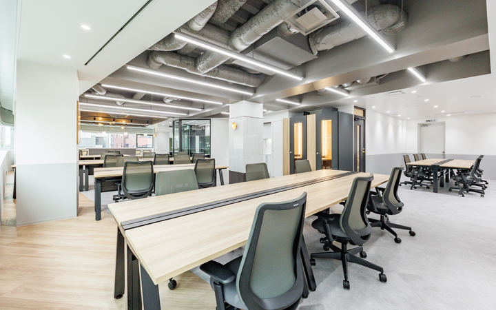 【セットアップ 馬喰横山駅徒歩3分】家具・専用ブース完備の開放的なデザインオフィス