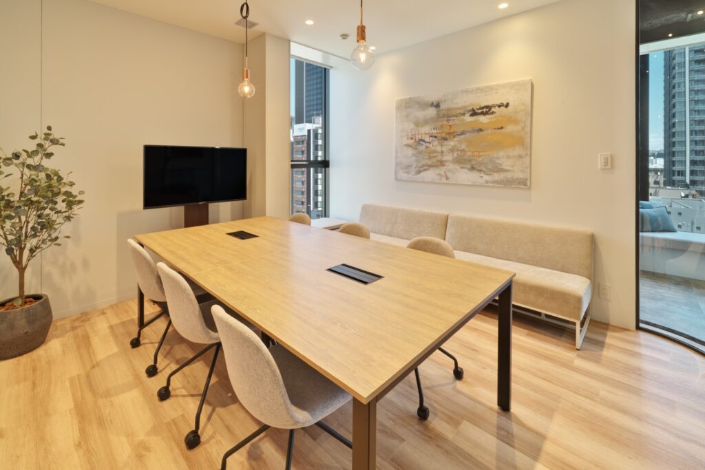 芝公園駅徒歩5分!採光抜群で陽の差し込むセットアップオフィスの写真6