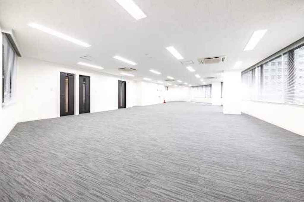 新宿駅徒歩3分！フォンブース、会議室完備のセットアップオフィスの写真6