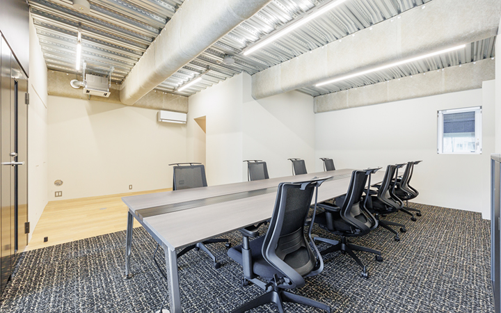 【セットアップ 半蔵門駅徒歩1分】会議室・什器完備かつ専用テラス付の高機能オフィス