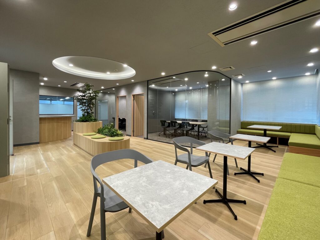 【セットアップ 御成門駅】浜松町駅徒歩圏内！ラウンジ＋会議室＆WEBブース2室付きオフィスの写真1