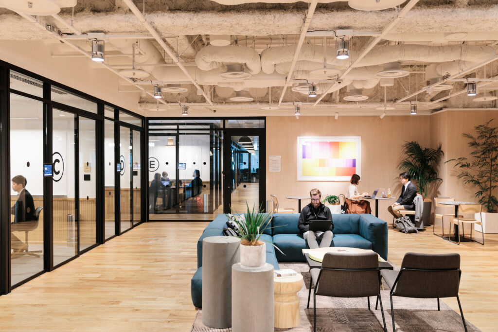 WeWork 丸の内北口