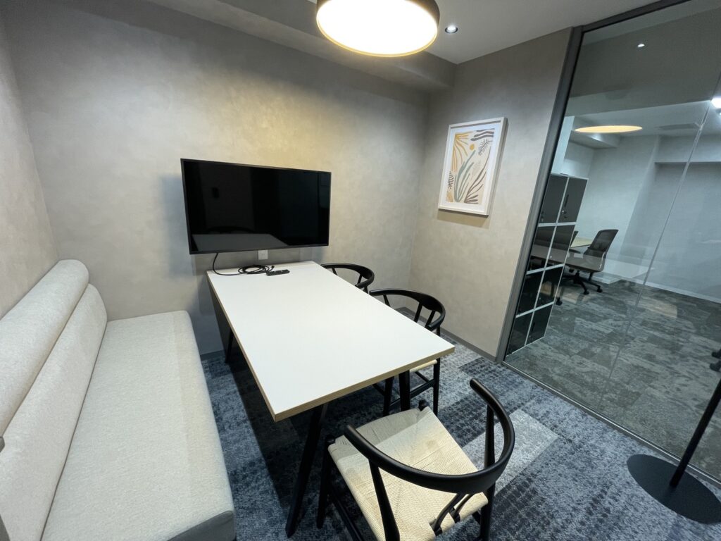 東京都港区の人気エリアに築浅の会議室付きセットアップオフィスの写真7