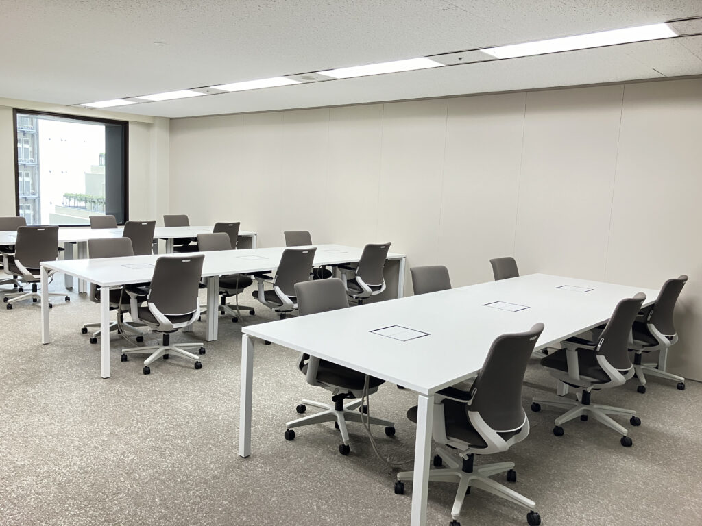 共用のフォンブース・会議室も利用可！12線4駅利用可でアクセス抜群！の写真8