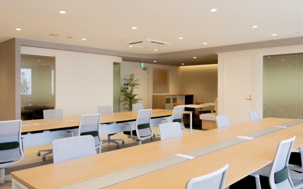 【セットアップ 新宿駅】駅徒歩1分の好立地！最上階プレミアムオフィスの写真5