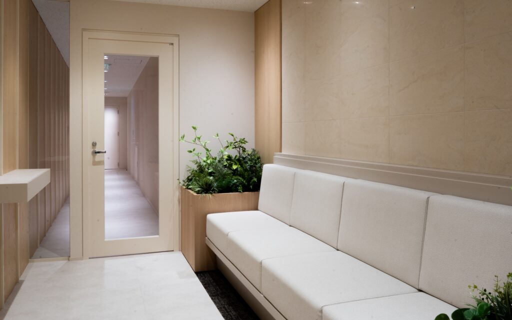 【セットアップ 新宿駅】駅徒歩1分の好立地！最上階プレミアムオフィスの写真3