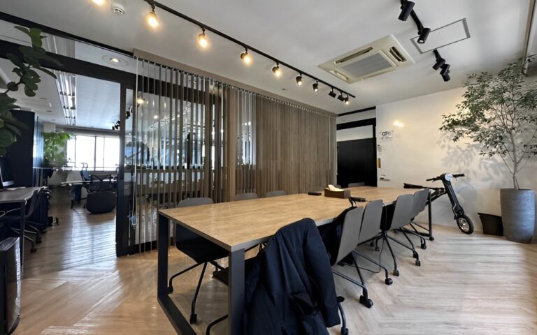 渋谷駅徒歩5分！専用バルコニー付きの好立地『居抜き』オフィス