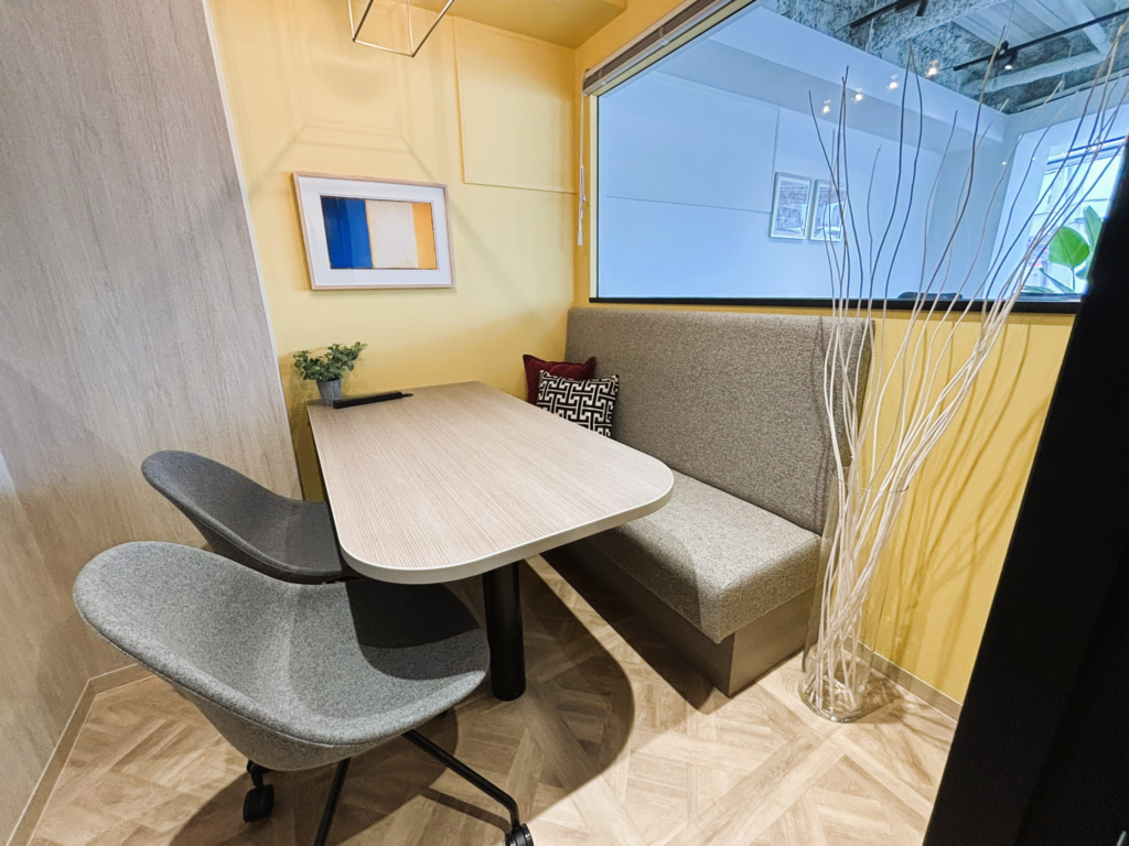 渋谷区！即入居可能な家具＆専用バルコニー付付きオフィスの写真5