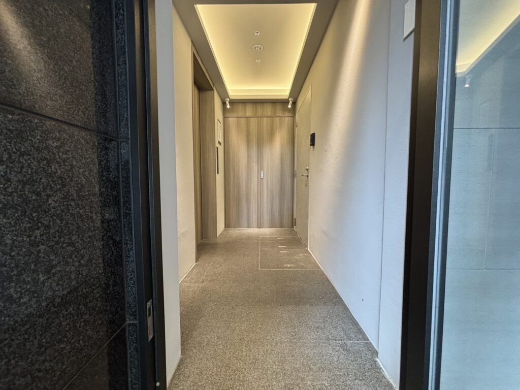 渋谷区！即入居可能な家具＆専用バルコニー付付きオフィスの写真7