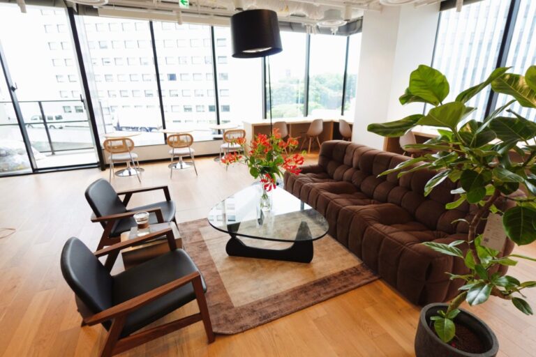 【シェアオフィス 九段下駅】フリーレント相談可！共用部充実のサービスオフィス