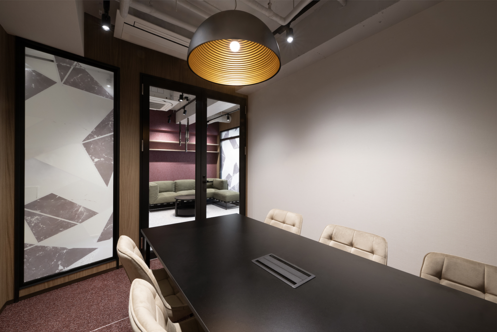 【セットアップ 神田駅】会議室・ラウンジ完備モダンオフィスの写真3