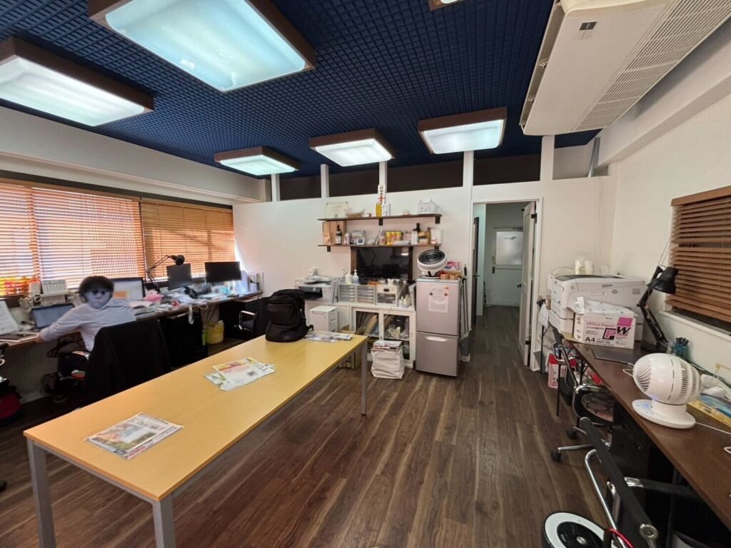 【中央区居抜き】八丁堀駅徒歩4分のコンパクトなワークスペースの写真3