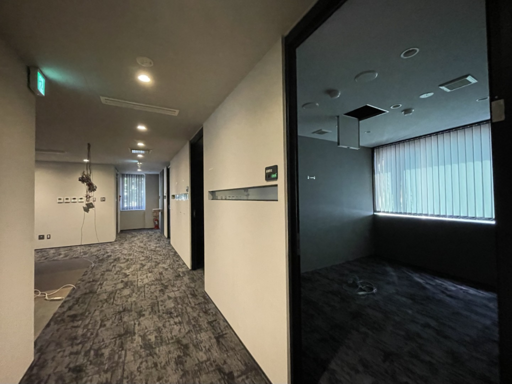 【フリーレント1か月】新宿御苑前駅徒歩8分の居抜きオフィスの写真5