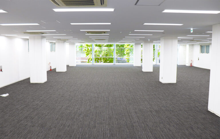 港区新橋虎ノ門エリア！好立地かつ充実設備な居抜きオフィス