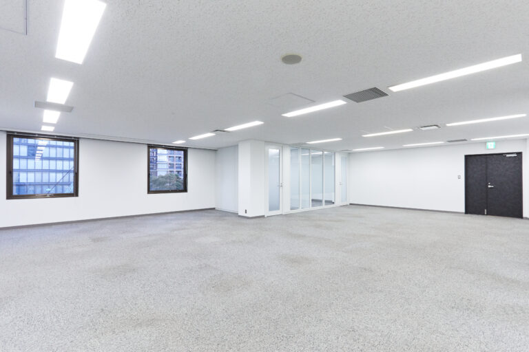 赤坂エリア！4会議室完備で組織運営を効率化できる大型オフィス