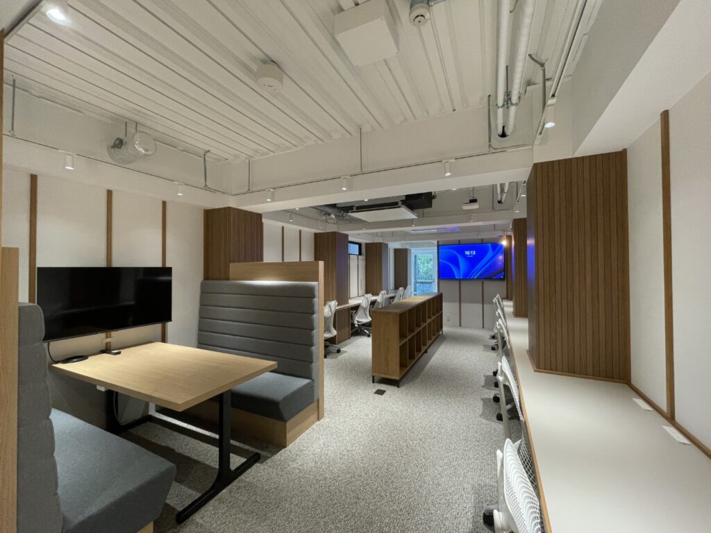 【敷金礼金0円】渋谷道玄坂の会議室付きセットアップオフィスの写真1