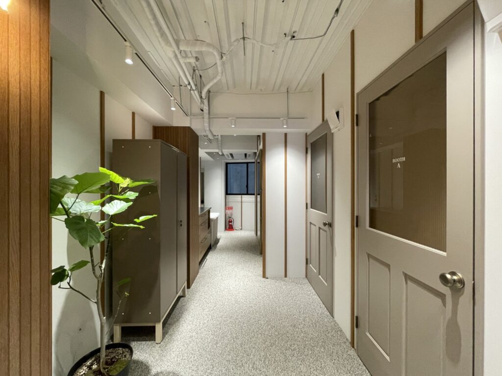 採用力UPの渋谷立地！ハーマンミラーチェア付き快適オフィスの写真7