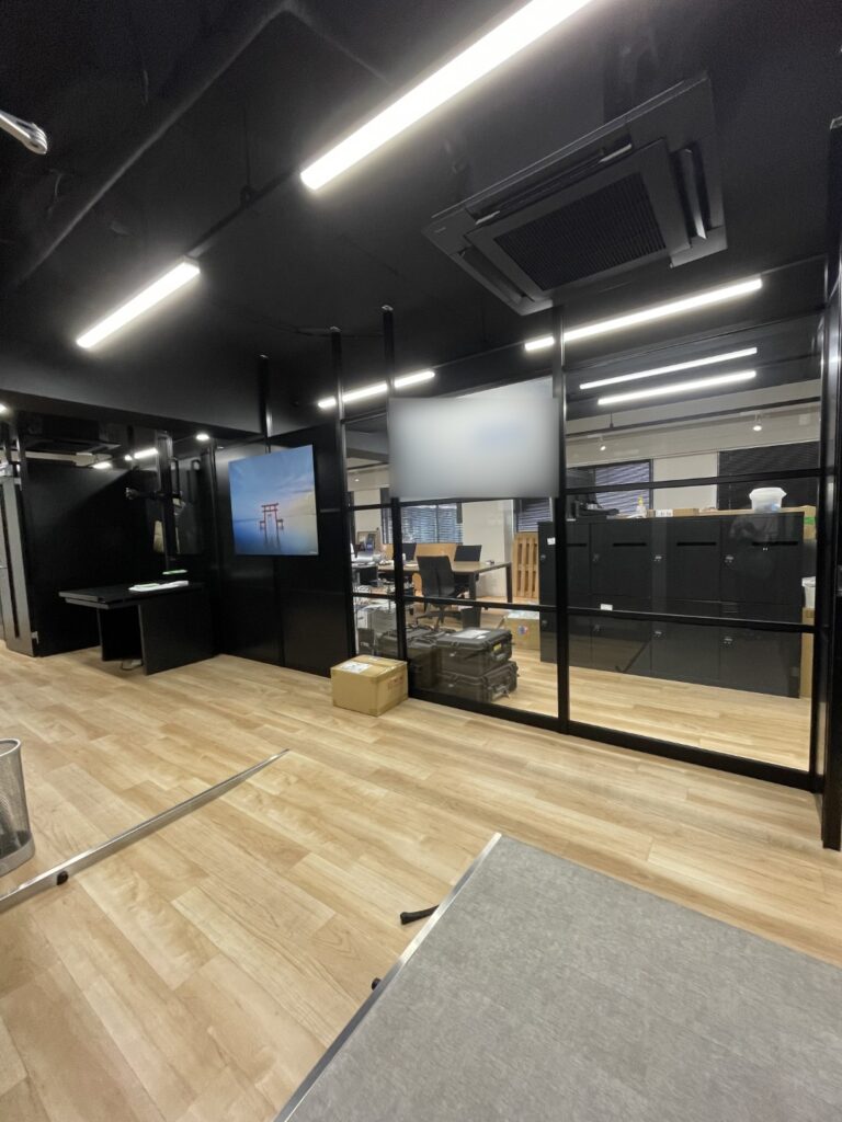 神保町駅徒歩3分！4路線利用可でアクセス性高いモダンオフィスの写真5