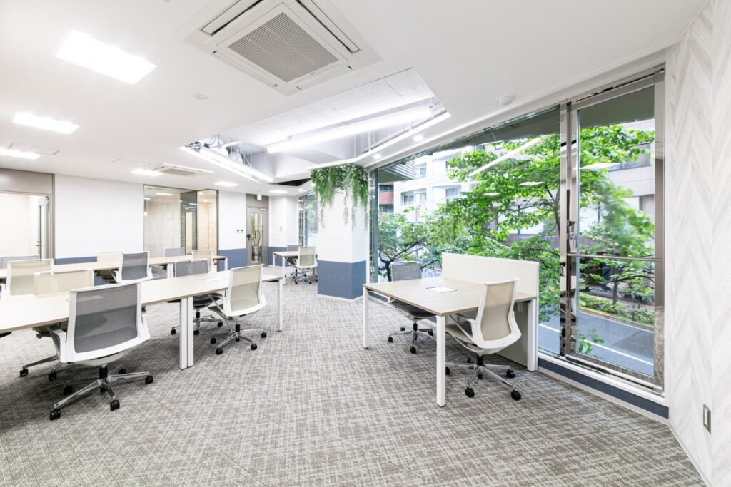 恵比寿徒歩9分！原状回復不要！会議室・家具付きセットアップの写真3