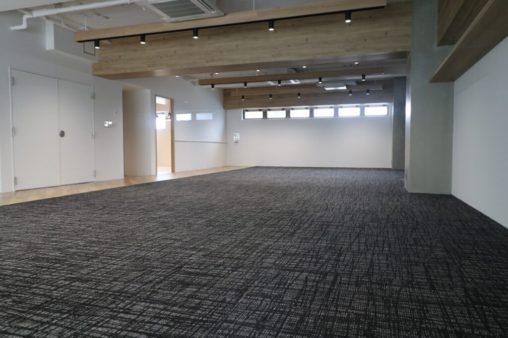 上野御徒町駅徒歩２分！最上階＆専用屋上テラス付きセットアップの写真1