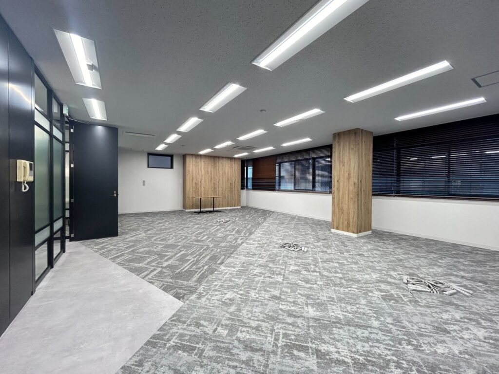 茅場町徒歩5分!アクセス性抜群&会議室充実のハーフセットアップの写真1