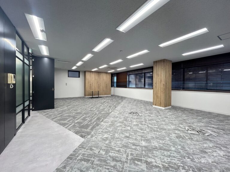 茅場町徒歩5分!アクセス性抜群&会議室充実のハーフセットアップ