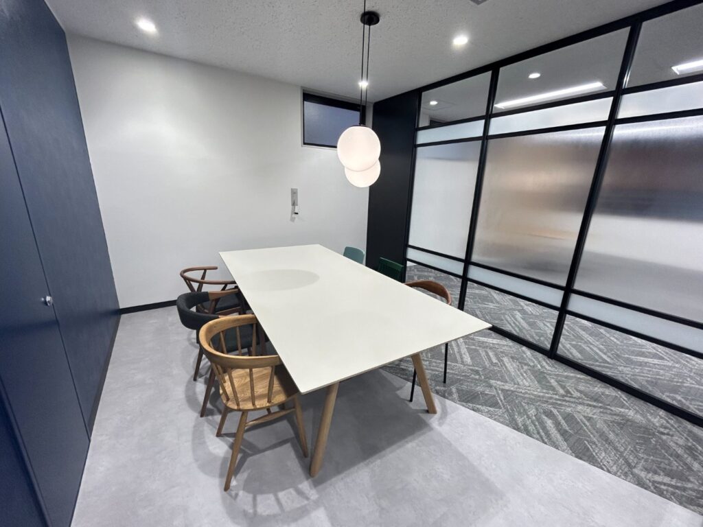 茅場町徒歩5分!アクセス性抜群&会議室充実のハーフセットアップの写真4
