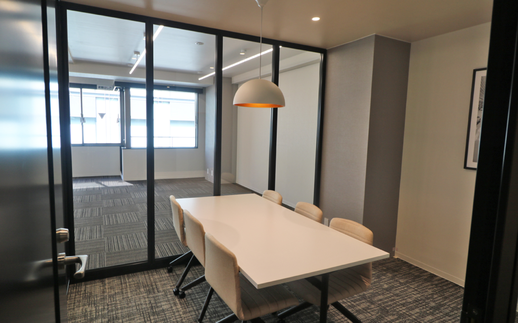 【セットアップ 神保町駅徒歩4分】最上階&会議室付き好立地物件の写真5