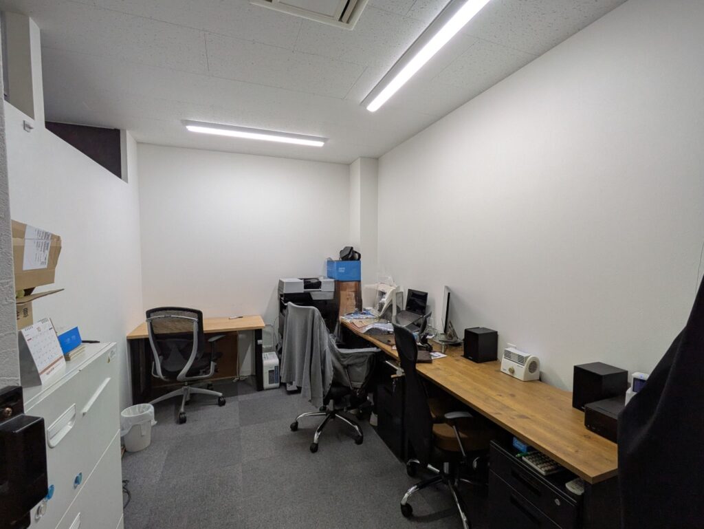 【居抜き 銀座一丁目駅1分】高級内装完備＆社長室付きオフィスの写真1