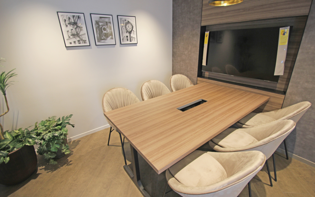 【セットアップ 新宿駅徒歩圏内】会議室完備のメゾネットオフィスの写真6