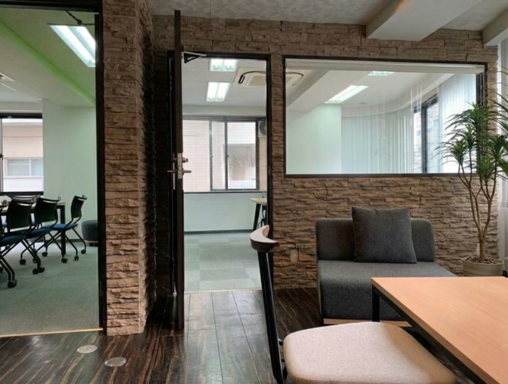 【居抜き 渋谷駅徒歩5分】会議室＆リフレッシュスペース完備オフィスの写真1
