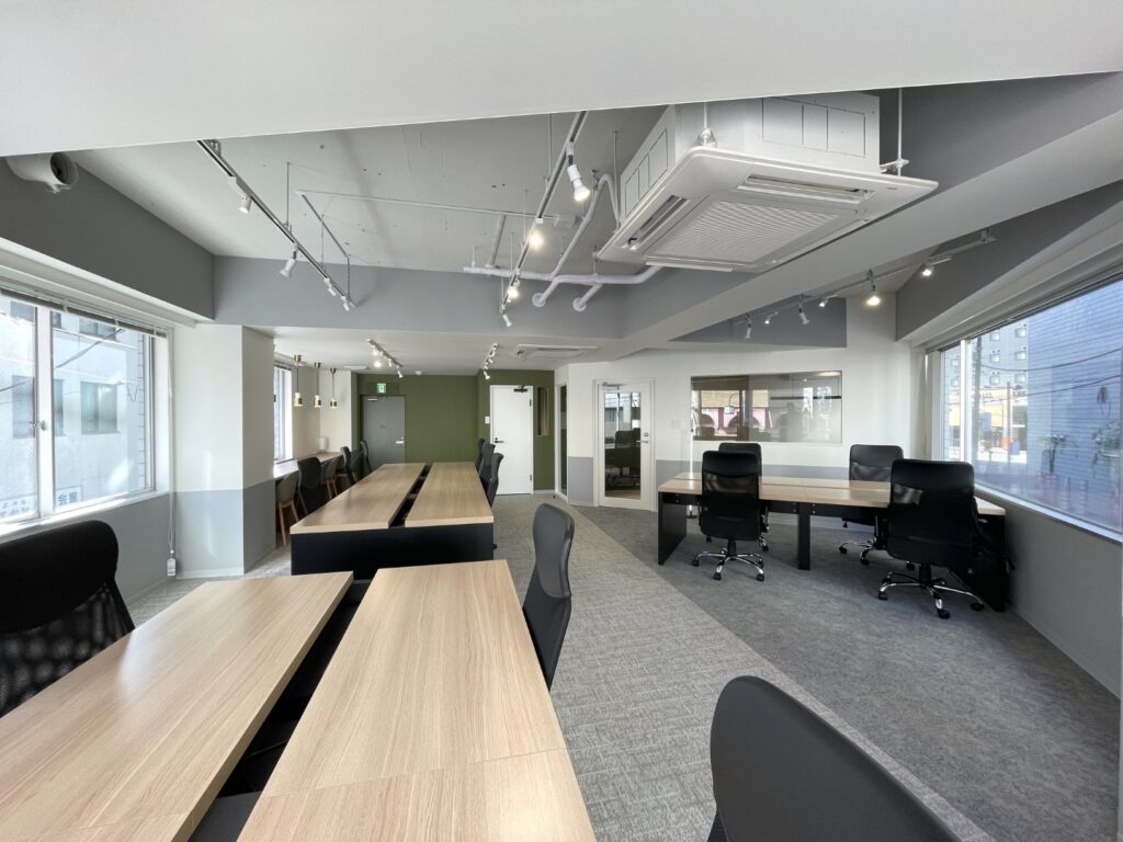 【セットアップ 東日本橋駅徒歩1分】什器付で即入居可能なリノベオフィスの写真6