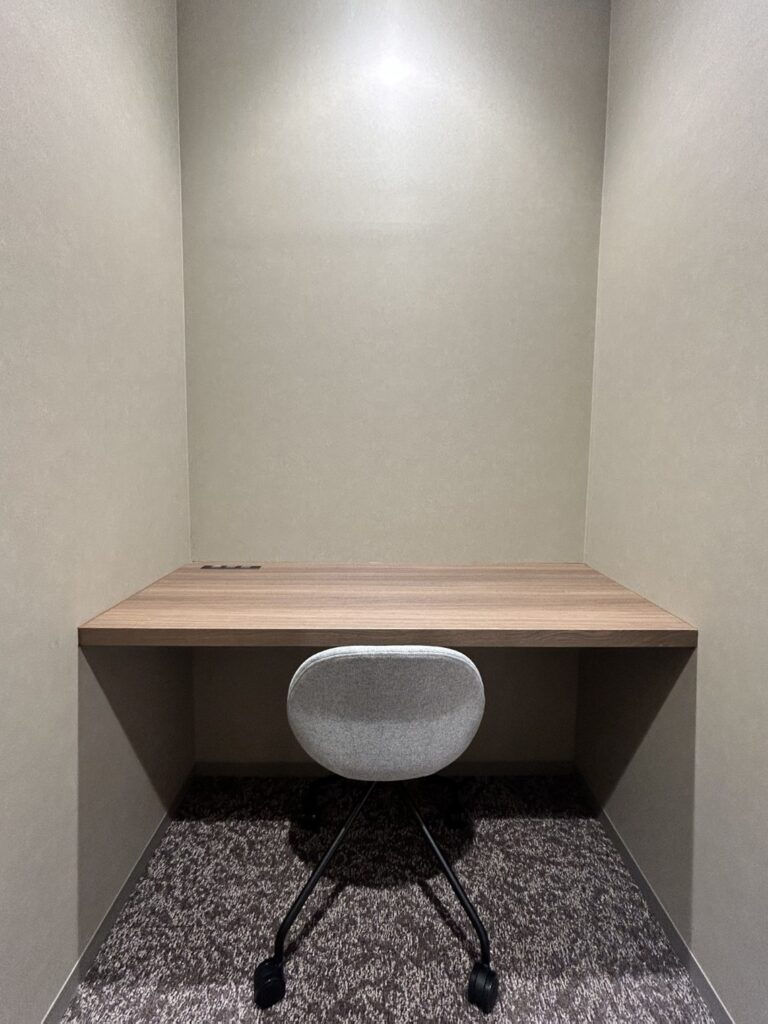 【セットアップ 麹町駅徒歩3分】会議室・フォンブース付きオフィスの写真5