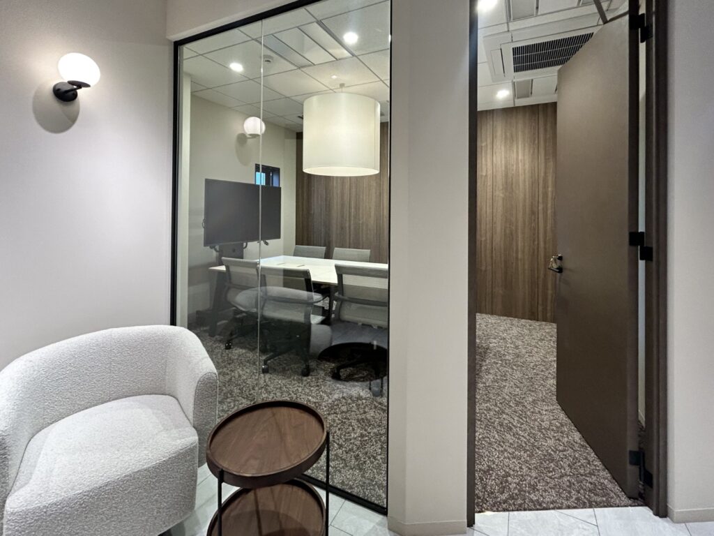 【セットアップ 麹町駅徒歩3分】会議室・フォンブース付きオフィスの写真6