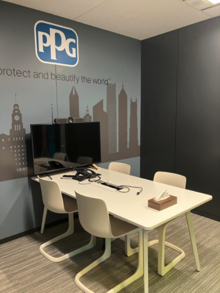 【居抜き 天王洲アイル駅直結】会議室・フォンブース完備のデザインオフィスの写真4