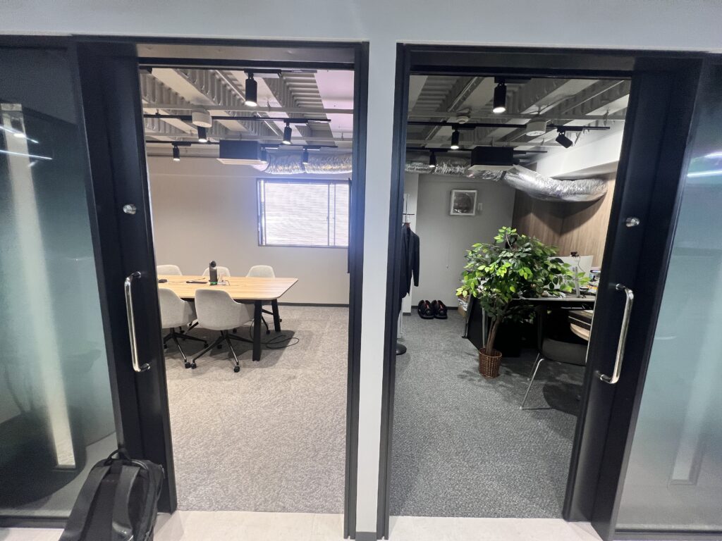 【居抜き 麻布十番駅4分】会議室完備のデザインオフィスで一部什器譲渡も相談可の写真8