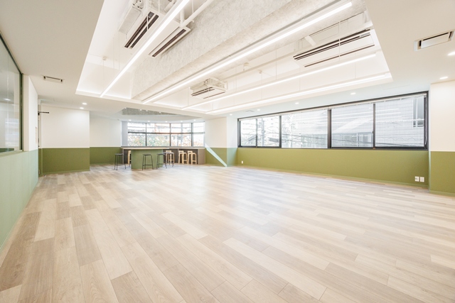 【セットアップ 五反田駅徒歩5分】天井高3m超！会議室・ブース完備の高品質オフィス