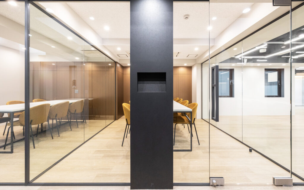 【セットアップ 仲御徒町駅2分】会議室・フォンブース完備のリニューアルオフィスの写真7