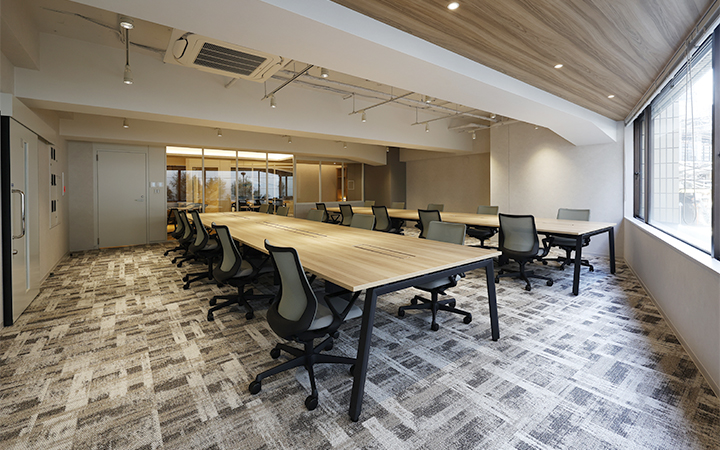 【セットアップ 神田駅徒歩2分】什器完備！ 5路線利用できる利便性抜群のモダンオフィス