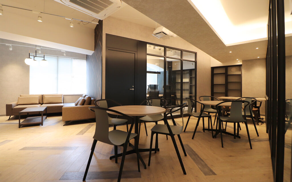 【セットアップ 神田駅徒歩2分】什器完備！ 5路線利用できる利便性抜群のモダンオフィスの写真5