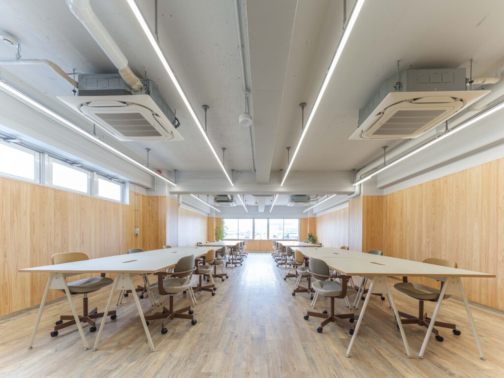 【セットアップ 四谷三丁目駅徒歩2分】会議室2室・什器付きデザインオフィスの写真5