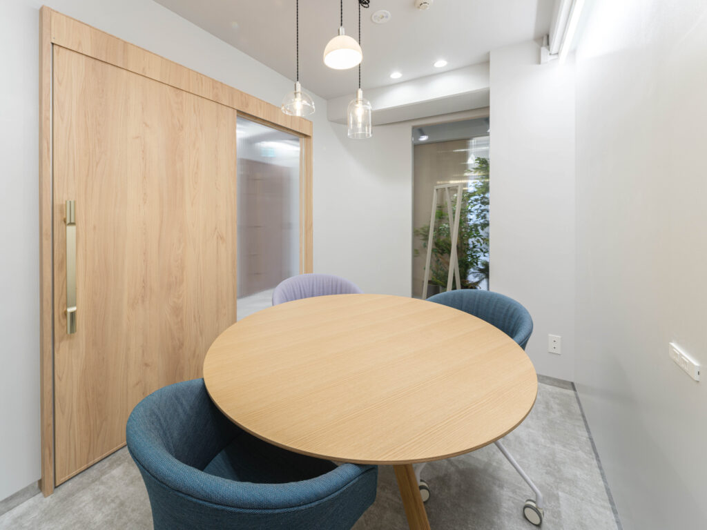 【セットアップ 四谷三丁目駅徒歩2分】会議室2室・什器付きデザインオフィスの写真8