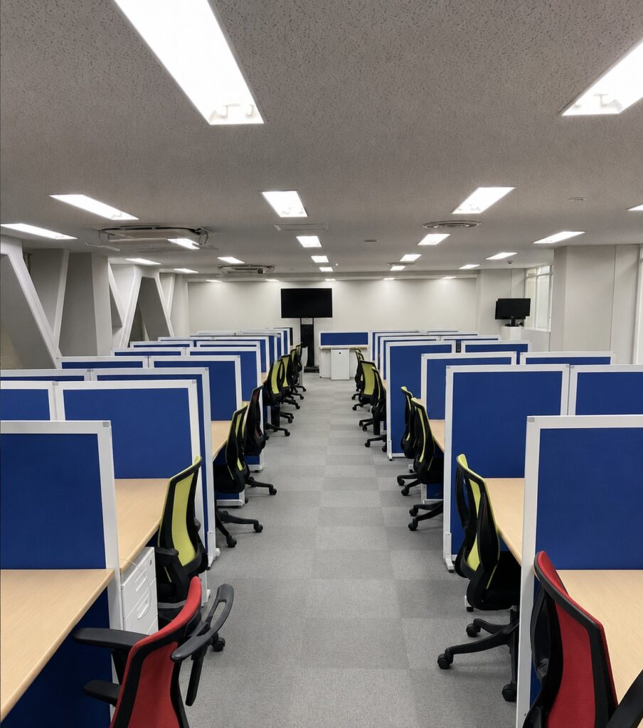 【居抜き 三越前駅徒歩1分】複数会議室とカフェスペース完備の快適ワークオフィスの写真5