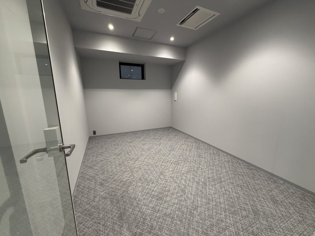 【セットアップ 小川町駅徒歩2分】駅近の利便性とスタイリッシュな室内を両立した快適オフィスの写真4