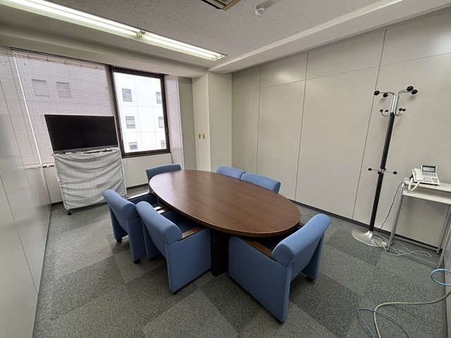 【居抜き 芝浦ふ頭駅徒歩5分】造作・会議室付きで移転コストを削減できるオフィス